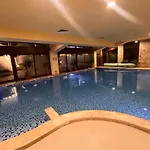 Princeps De Cura Fitness - Swimming Pool アパート *